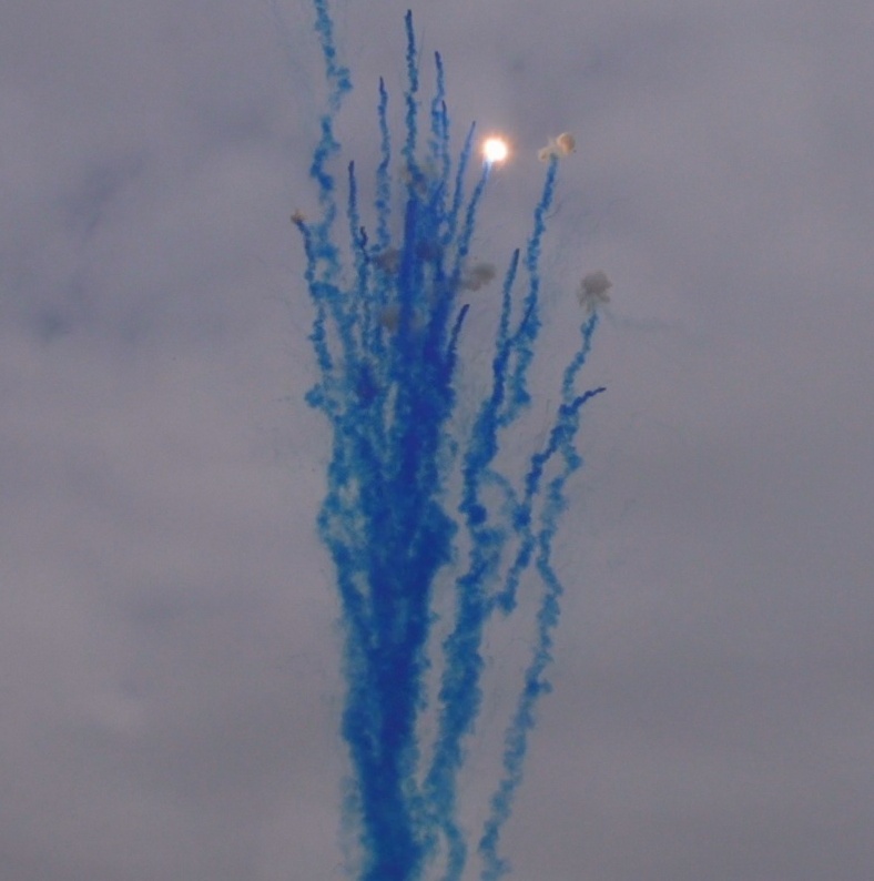 Батарея салютов дневная голубая для гендер - пати БСП1302512-Г купить в Ростове на Дону