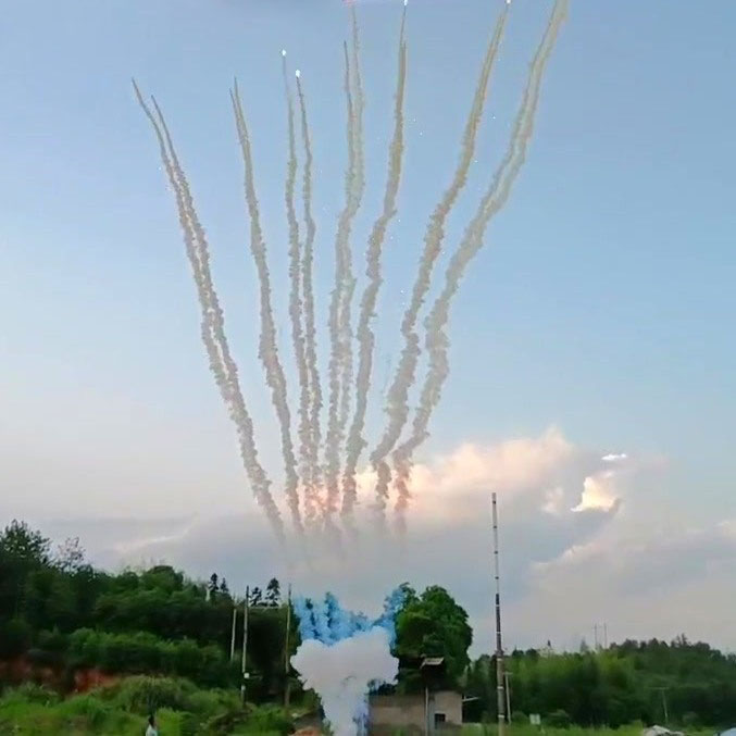 Дневной веерный салют для гендер-пати, красный дым и мерцающие звезды, Интрига БСП2004912 купить в Ростове на Дону