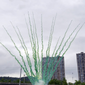 Дневной веерный салют Зеленый дым с треском искр по середине 15 залпов БС0715120-ЗТ купить в Ростове на Дону